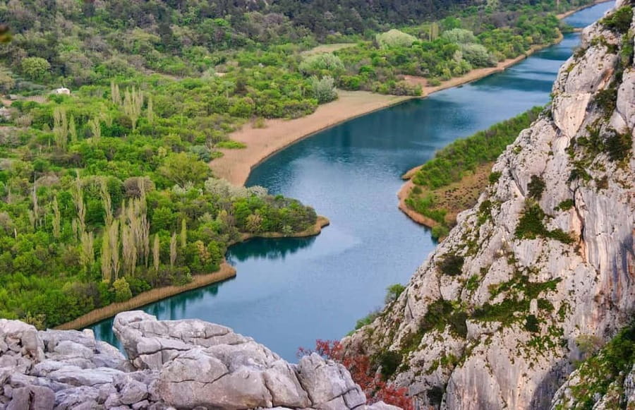 Rafting on Cetina river from Split - Getting kitted out: the moment you stop worrying and start rafting