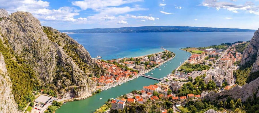 Rafting on Cetina river from Split - The safety briefing that helps beginners paddle with confidence