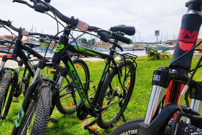Rent a bike in Trogir - Bike comfort and safety: gel seats, brake checks, and simple fixes