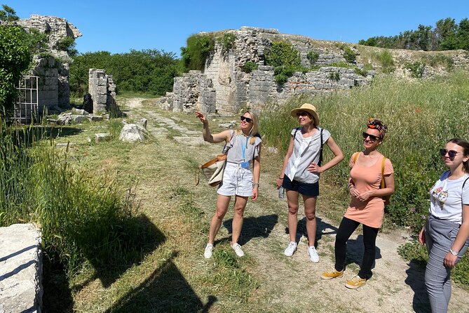 Salona & Amphitheater - Private guided tour - Admission incl. - Biskupska palača and the early-Christian shift: foundations over spectacle