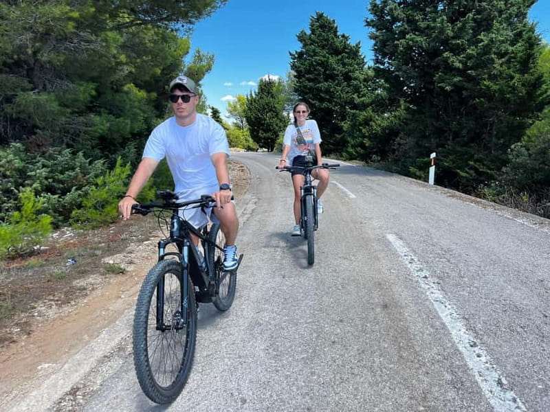 Self-guided mountain bike tour (non-electric) - Climbing Toward Vidikovac: Where the Island Opens Up