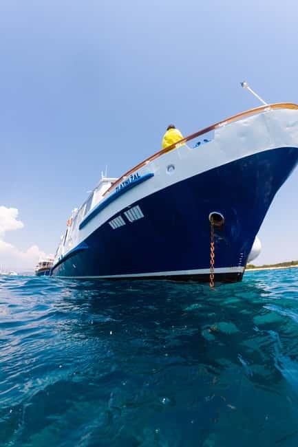 Shipwreck - Blue Lagoon All Inclusive + Trogir Walking Tour - Split vs Slatine: choose your vibe for the 2 hours on land