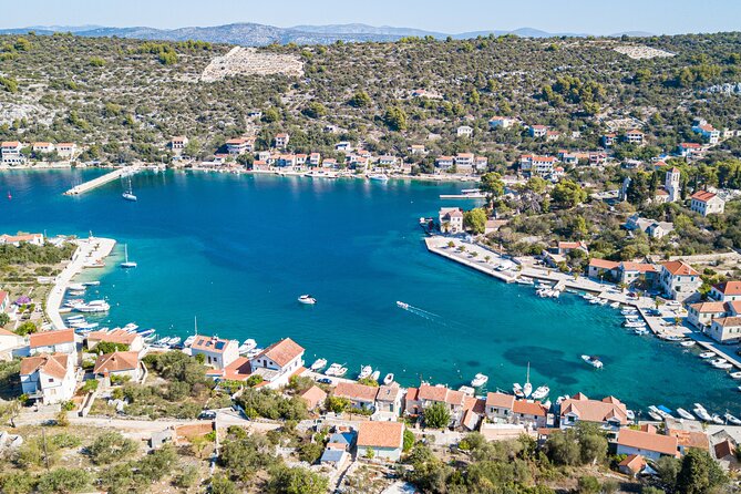 Speedboat Blue Lagoon & 3 Islands tour from Trogir - Stop 2: Drvenik Veli Fisher Village for Coffee and Quick Exploration