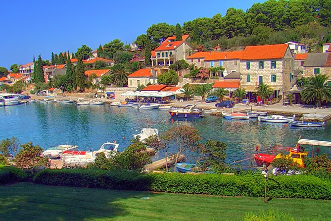 Speedboat Blue Lagoon & 3 Islands tour from Trogir - Your Skipper Matters: The Tomo Factor