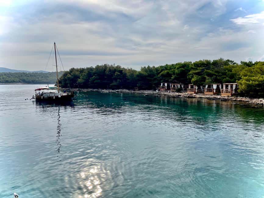 Speedboat to Hvar, Brač,Zečevo + Watersports - MPL Nautika - Free watersports: tube rides, donut-style fun, and more options