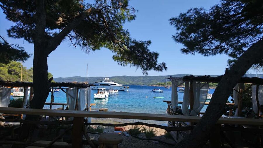 Speedboat to Hvar, Brač,Zečevo + Watersports - MPL Nautika - Crew and comfort: why Pero and Marino come up again