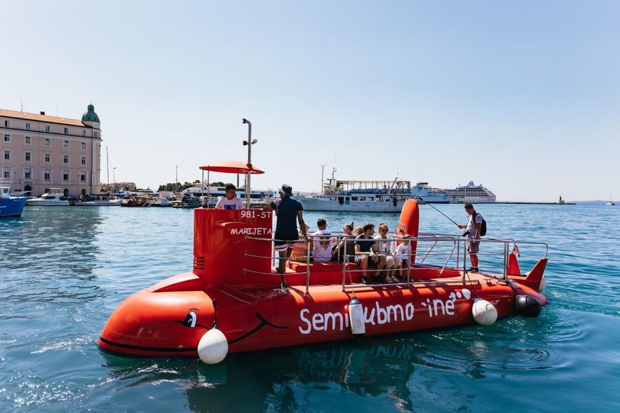 Split: 45-minute Semi-Submarine Trip - Comfort and crowding: small seats, better odds with a small group