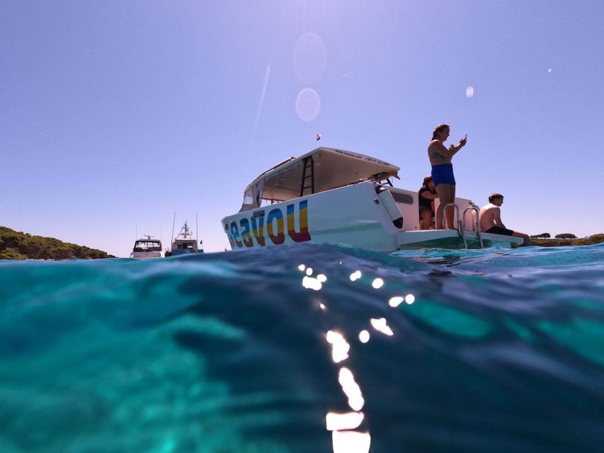 Split: Bisevo, Vis, and Hvar Boat Tour with Snorkel Stops - What to bring (and what to do before you board)