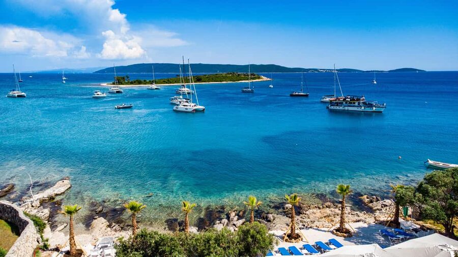 Split: Blue Lagoon 3 Islands All-Inclusive Cruise with Lunch - Čiovo Bay: your first swim stop and an easy warm-up