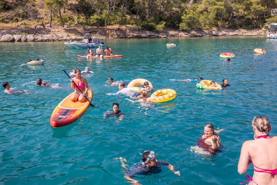 Split: Blue Lagoon & 3 Islands hopping with Lunch & Drinks - Meeting at Split Port: Start Smooth, Not Frazzled