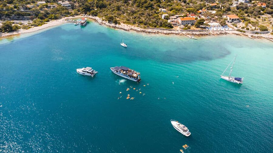 Split: Blue Lagoon & 3 Islands hopping with Lunch & Drinks - Maslinica on Šolta: Authentic Fishing-Village Slowness