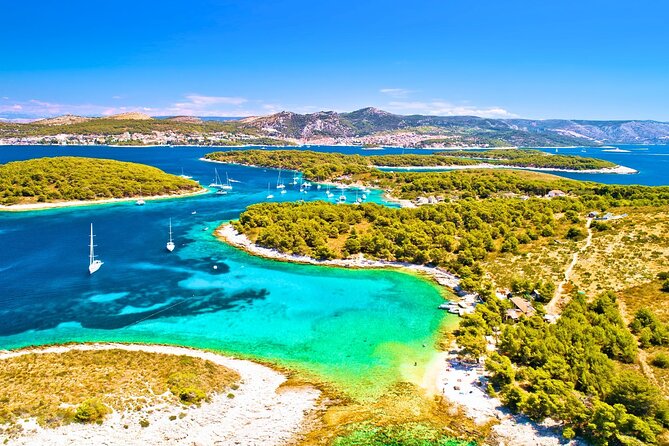 Split: Blue Lagoon & 3 Islands Speedboat Tour - Small group - Group size and guide style: why the crew matters here