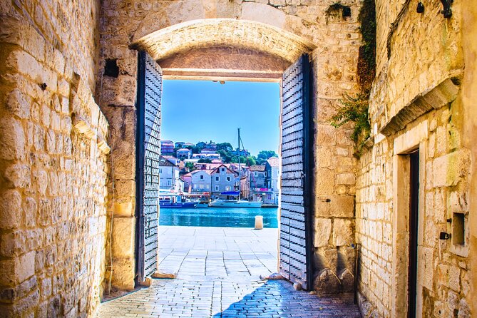 Split: Blue Lagoon & 3 Islands Speedboat Tour - Small group - Meeting at Let’s Go (and what to do when you arrive)