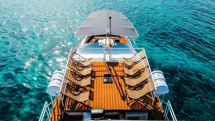 Split: Blue Lagoon and 3 Island Cruise with Food and Drinks - Boat comfort, crew service, and named staff you might meet