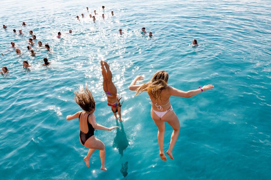 Split: Blue Lagoon Boat Party with DJs, Shots & After Party - Why This Blue Lagoon Boat Party Works (Even If You’re Not a Club Kid)