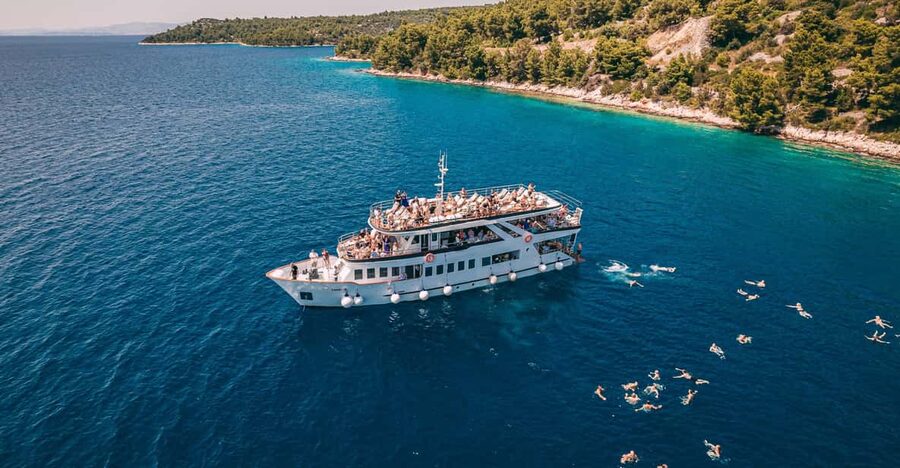 Split: Blue Lagoon, Borkko Beach & Šolta with Food & Drinks - Blue Lagoon on Drvenik Veliki: lunch, turquoise water, and the best part of the day