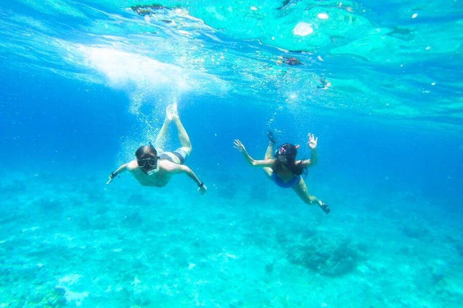 Split: Blue Lagoon, Hvar and 6 Islands Small Group Boat Tour - Where you start in Split: Smile Travel and the quick check-in