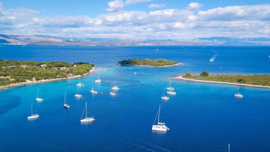 Split: Blue Lagoon&Šolta boat tour with Food&Drinks (2026) - Who should book this Blue Lagoon & Šolta boat tour