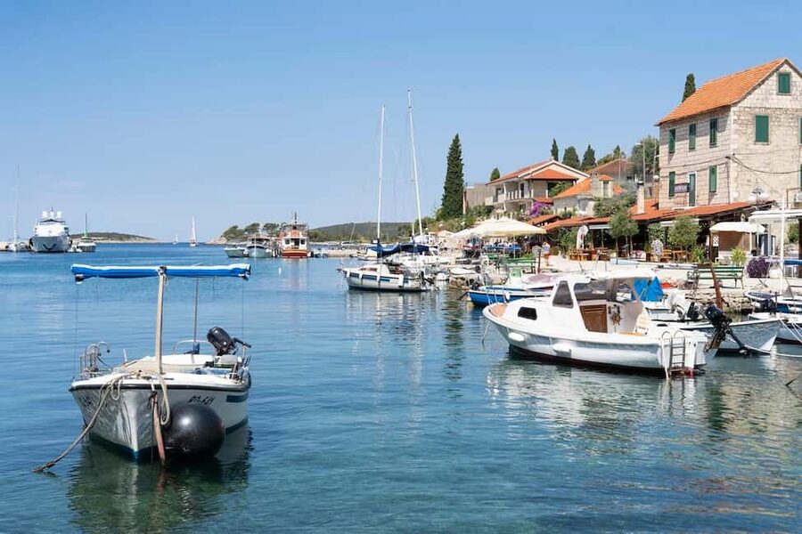 Split: Blue Lagoon, Trogir & Solta Speedboat Tour - Boat comfort, pacing, and why the group size matters