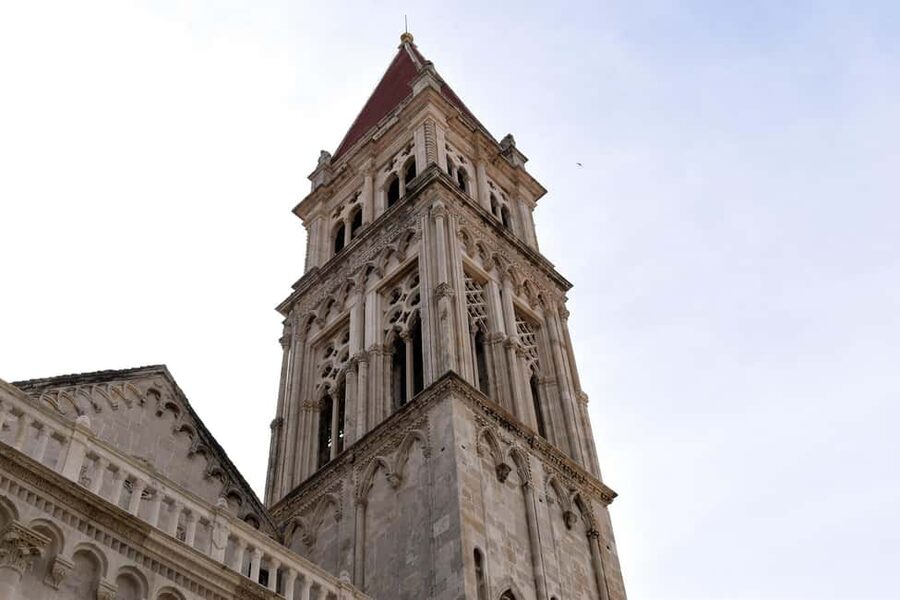 Split: Blue Line Sightseeing to Trogir, Klis & Olive Museum - Price and logistics: where your money actually goes