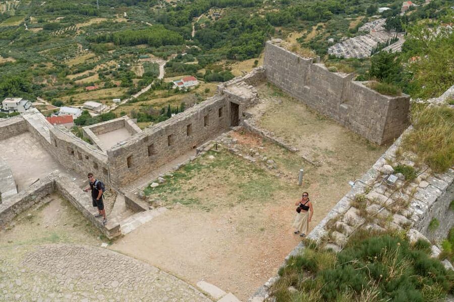 Split: Blue Line Sightseeing to Trogir, Klis & Olive Museum - Walking tours included: how to extend the day without paying twice