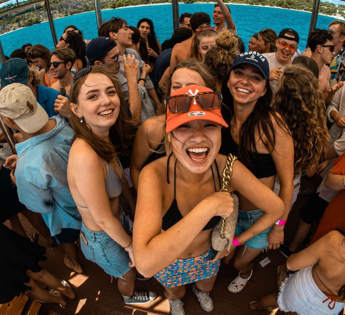 Split: Captain’s Boat Party – Blue Lagoon, DJ & Free Shots - Who this boat party fits best (and who should skip it)