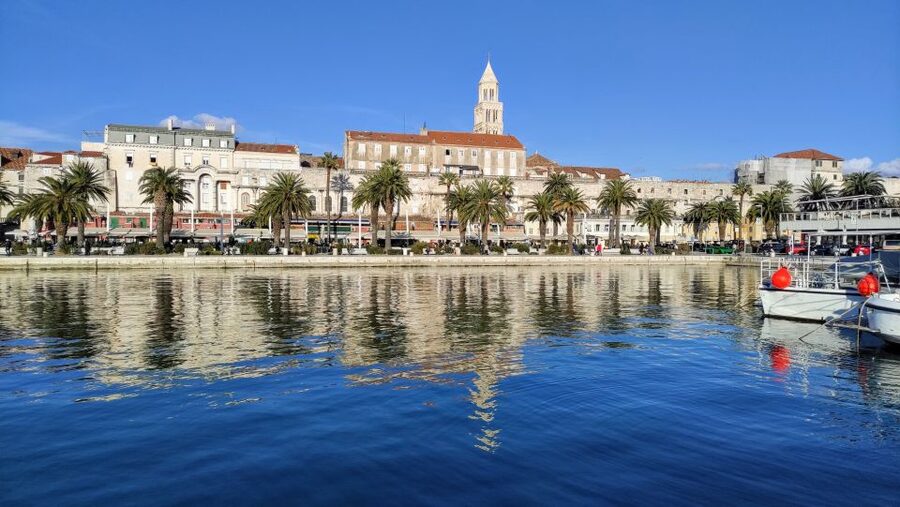 Split: city center private walking tour 2 h - The Split fishmarket: a real sensory finish