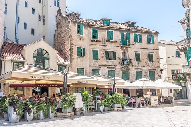 Split City Guided Tour and Free Time from Makarska Riviera - Narodni Trg: A Calm Square Stop for Coffee and Photos
