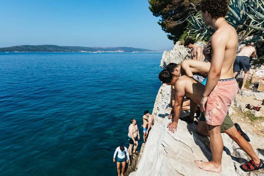 Split: Cliff Jumping & Deep Water Solo Tour - Who should book this Split cliff jumping and DWS tour