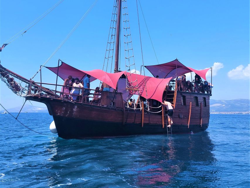 Split: Cruise on Unique Columbo's Pirate Ship "Santa Maria" - Group size and the crew vibe: the difference between fun and chaotic