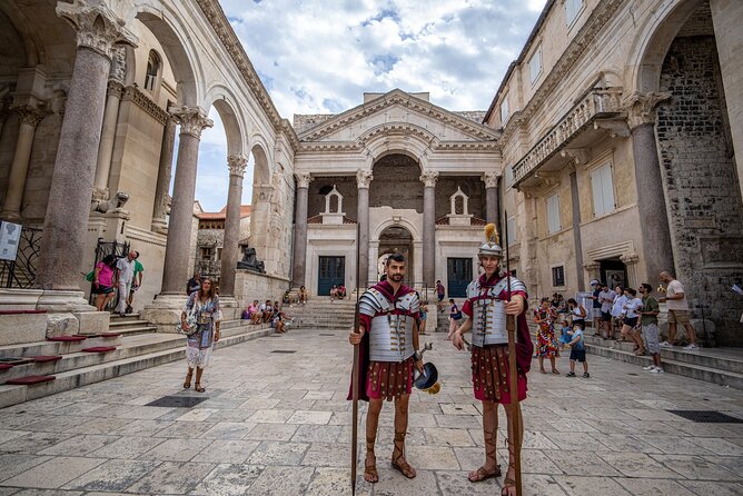 Split Diocletian Palace Highlights - Private walking tour - Meeting point and first 10 minutes: Split Riva as your orientation tool