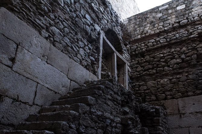 Split: Game of Thrones Small group Tour with Diocletian's Cellar - Weather reality: when the outdoors get cut