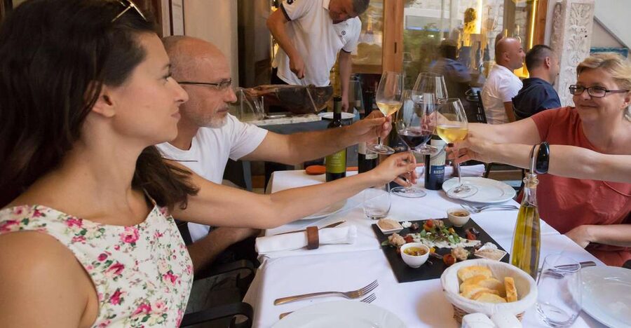 Split: Historical & Gastro Treasures Tour with Green Market - How the 3-hour Split history-and-food plan actually flows