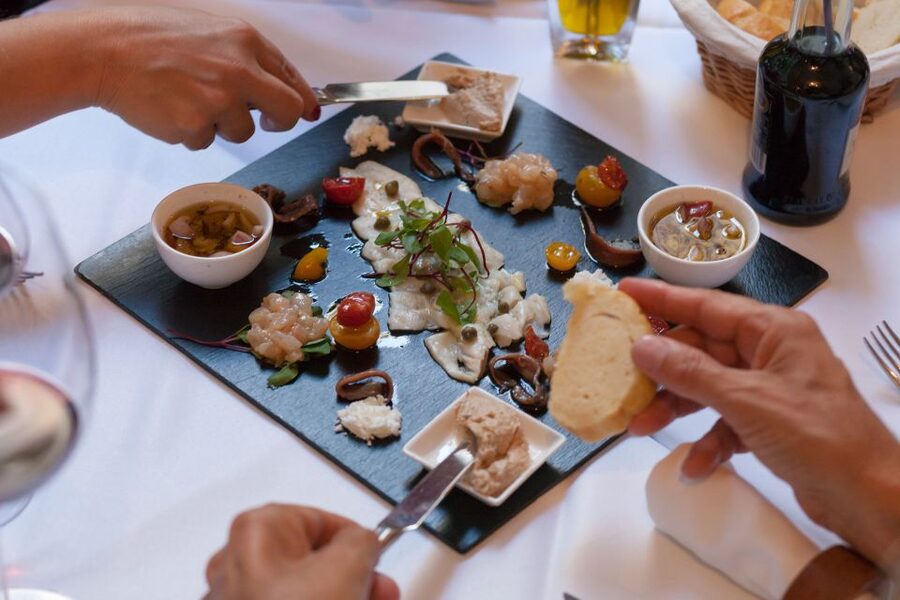 Split: Historical & Gastro Treasures Tour with Green Market - The konoba lunch: seafood, pasta, and black risotto with Brač wine