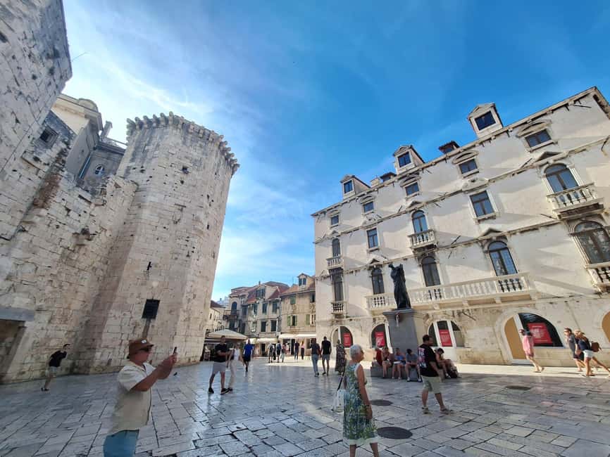Split: History Walking Tour of the Old Town - Golden Gate to Peristyle: start with the palace blueprint