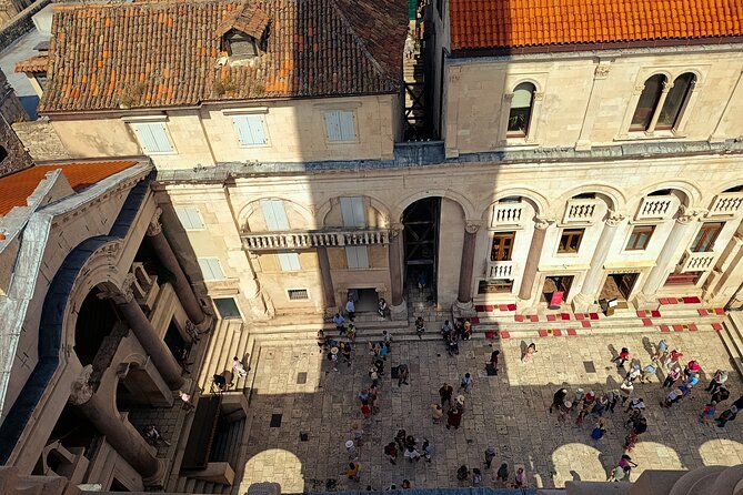 Split History Walking Tour - Rome away from Rome (small group) - The Vestibulum: Acoustics, Architecture, and UNESCO-Linked Klapa