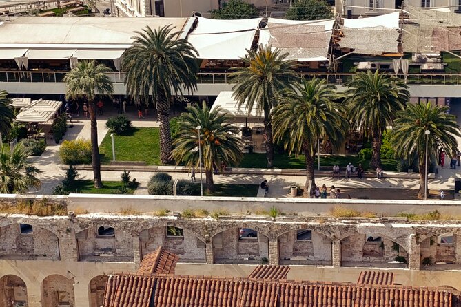 Split History Walking Tour - Rome away from Rome (small group) - Grgur Ninski Statue: A Photo Moment with a Legend