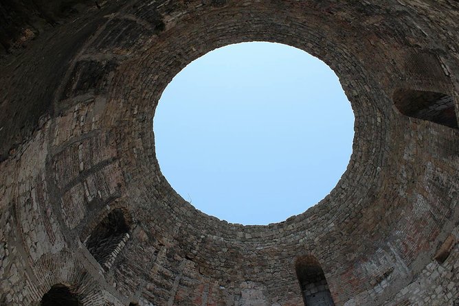 Split old city walking tour with local tour guide - Stop-by-stop: what you’ll do at Diocletian Palace Substructures