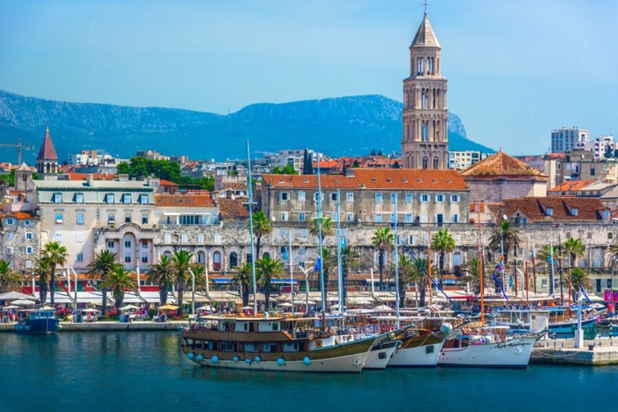 Split: Old Town & Diocletian's Palace Earlybird Walking Tour - Getting to the meeting point at Split Port (Trg Braće Radić)