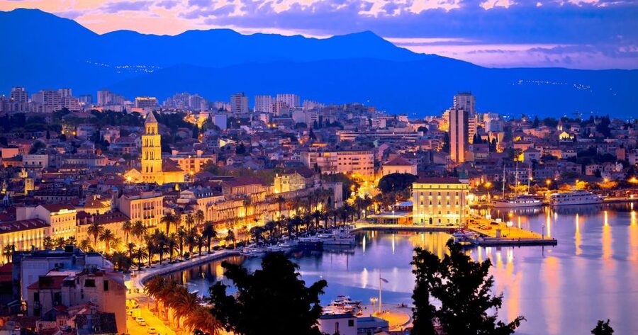 Split: Old Town & Diocletian's Palace Earlybird Walking Tour - Old Town on foot: how the walk gives you instant orientation
