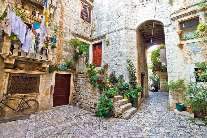 Split Old Town Walking Tour - Diocletian’s Palace Sets the Tone for Split Old Town