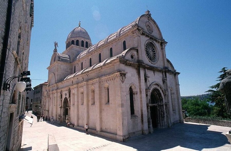 Split or Trogir: Krka Waterfalls & Wine and Food tasting - Krka Waterfalls Day Trip: From Split or Trogir to the River’s Edge