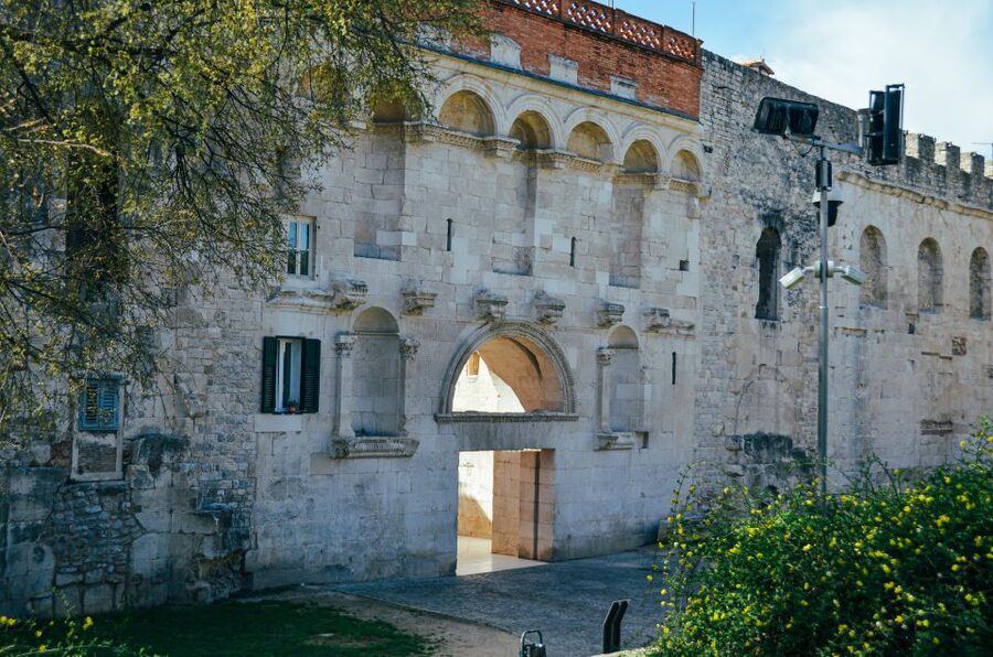 Split: Palace & Old Town Private Walking Tour-Entrance incl. - Key things I’d circle before you book