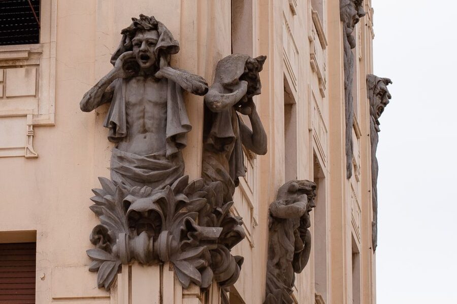 Split: Palace & Old Town Private Walking Tour-Entrance incl. - Peristyle: Diocletian as son of Jupiter