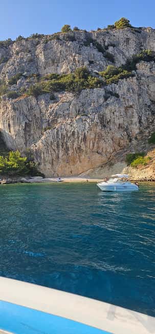 Split: Private Blue Lagoon, Shipwreck, & Bays Boat Tour - Key moments to look forward to