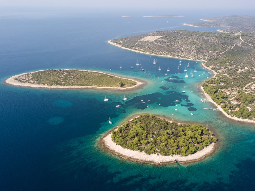 Split: Private Full Day Boat Trip to Blue Lagoon and Trogir - Stomorska Bay Lunch Options: Boats, Tavern Stops, and Cash Needed