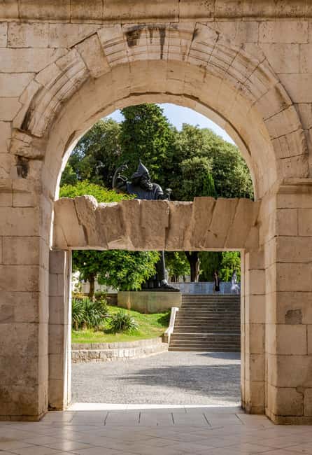 Split: Private Walking Tour and Diocletian's Palace - Golden Gate to the Game of Thrones Museum: where the modern and ancient meet