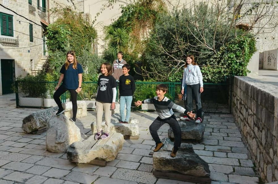 Split: Private Walking Tour for Families with kids (5-17y) - The included sweet stop: local chocolate and sweets from a manufactory