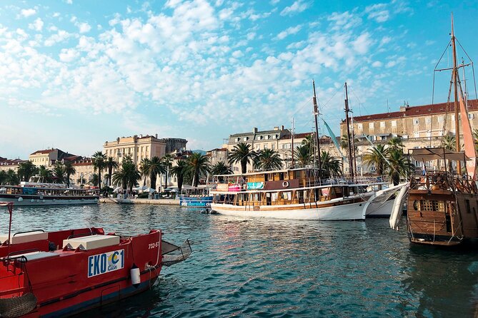 Split Quest Experience: Discover the City - Iron Gate, Jupiter’s Temple, and Vestibul: Roman power in 3 stops