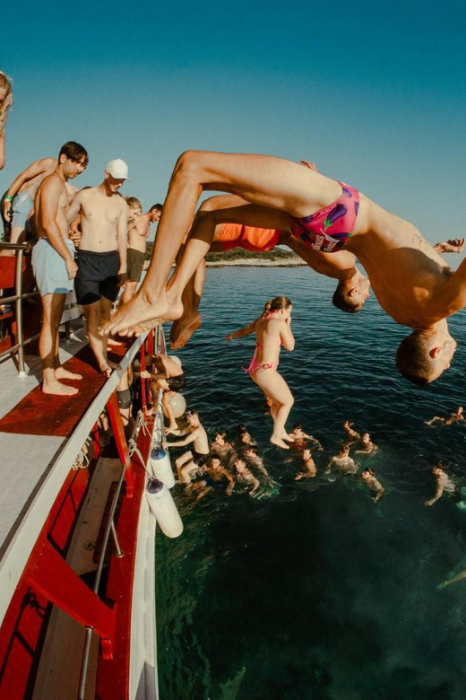 Split: Sunset Boat Party with Live DJs and Blue Lagoon Swim - What the Crew Actually Does: Hosts, Games, and Solo-Friendly Energy